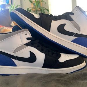 Air Jordan 1 Mid SE “Game Royal Black Toe”